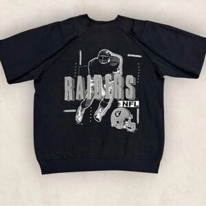 Vintage 90s USA Oakland Raiders NFL American Football graphic sweatshirt
